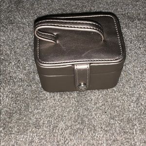 Travel jewelry box